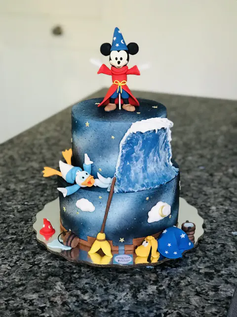 Pastel de Mickey aprendiz de brujo
